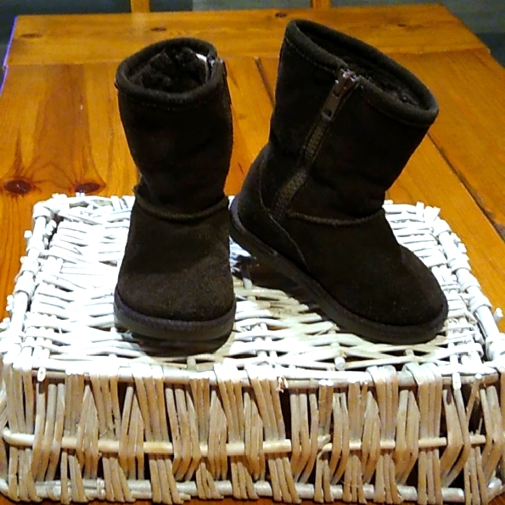 Wonderkids Brown Suede like Shearling Style Boots. Kids Sz 7/8 Toddler.